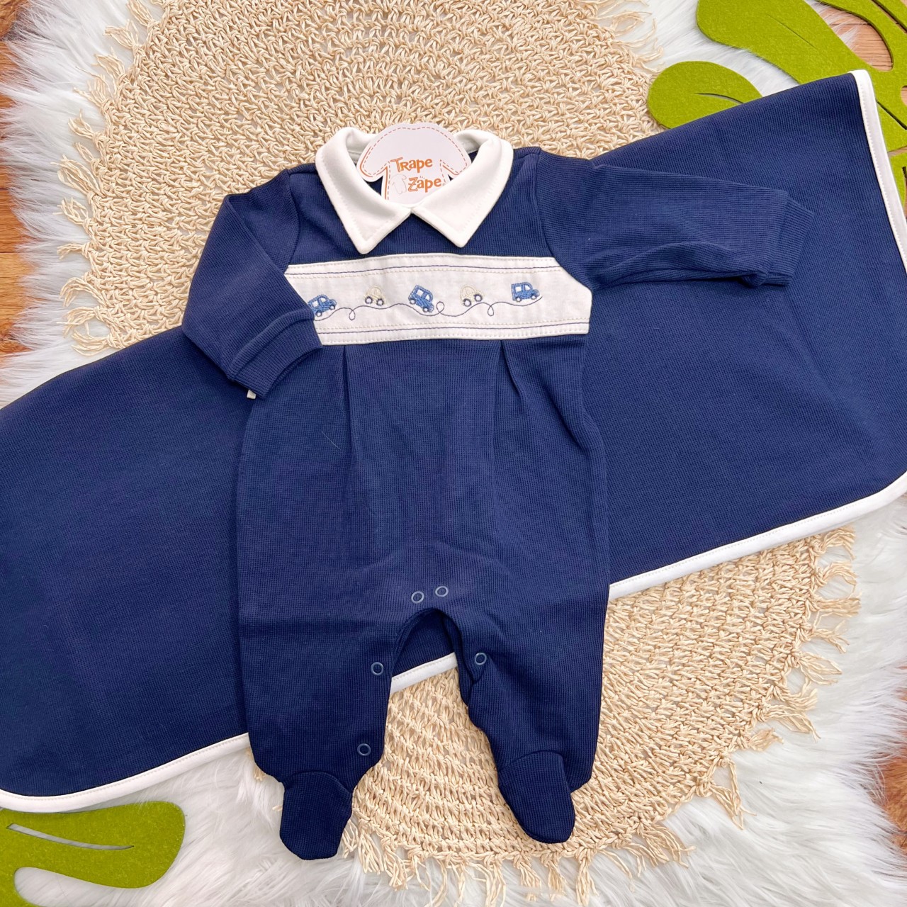 Saída de Maternidade Tricotil (Tricot 100% Algodão) - Azul Marinho Carrinhos